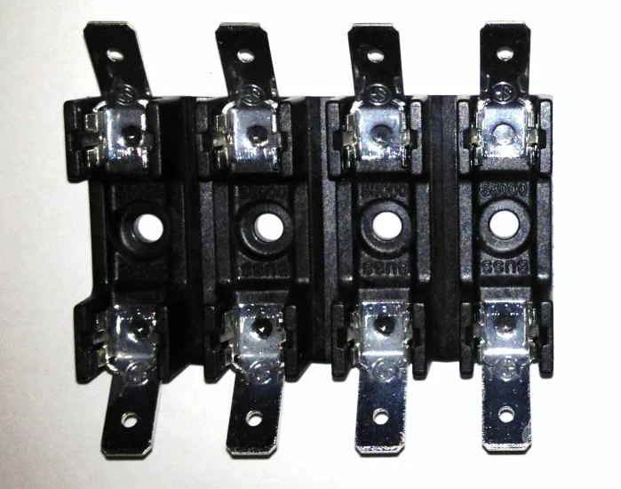 (image for) Multi - Fuse Block Holder - Holds 1-4 Fuses