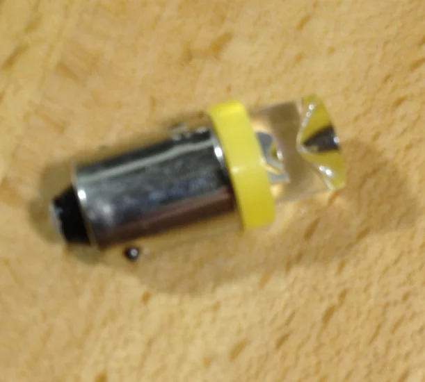(image for) # 44 / 47 LED LAMP CLEAR FLAT TOP IN YELLOW